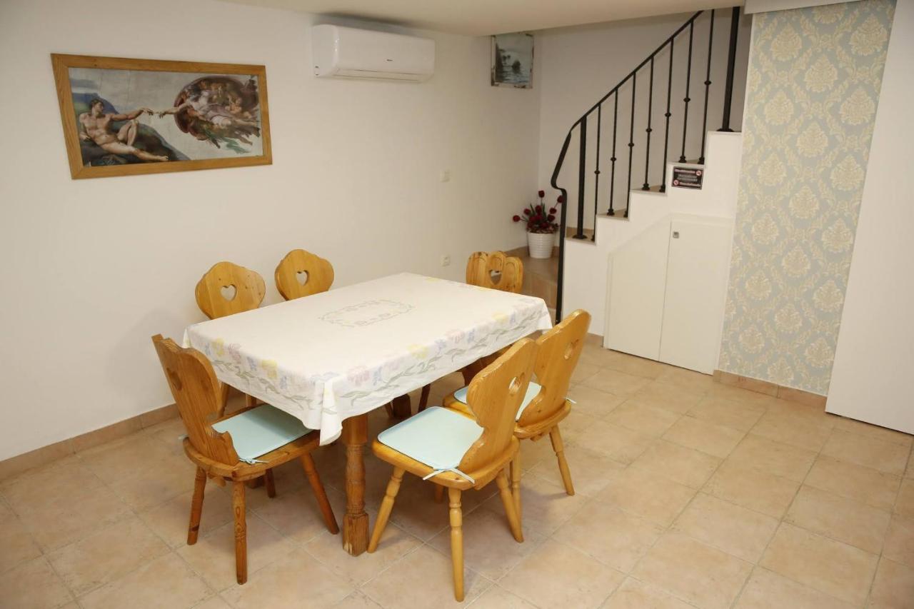 Holiday Home Yan With Bay View Водице Екстериор снимка