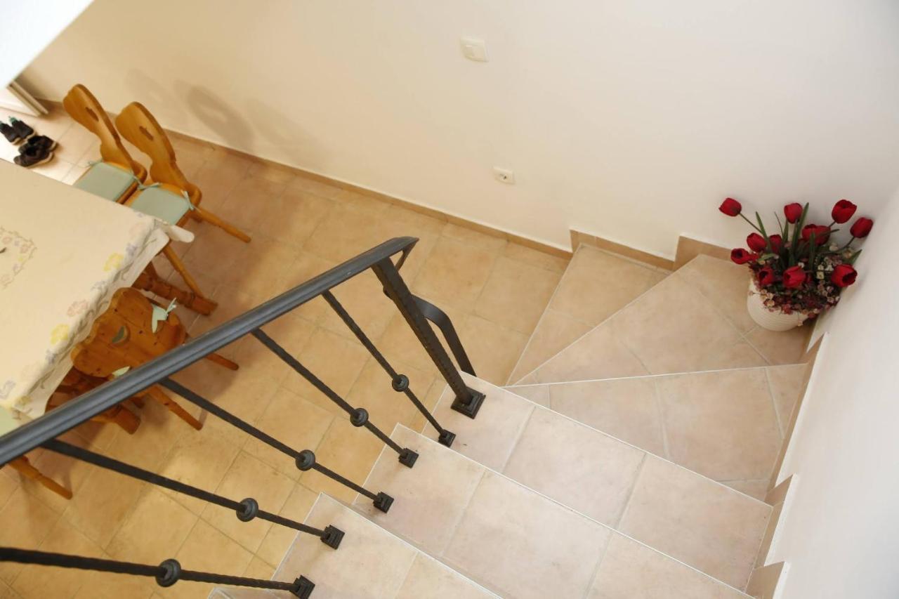 Holiday Home Yan With Bay View Водице Екстериор снимка